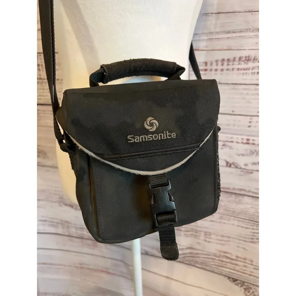 Samsonite small padded camera bag small electronics adjustable shoulder strap.